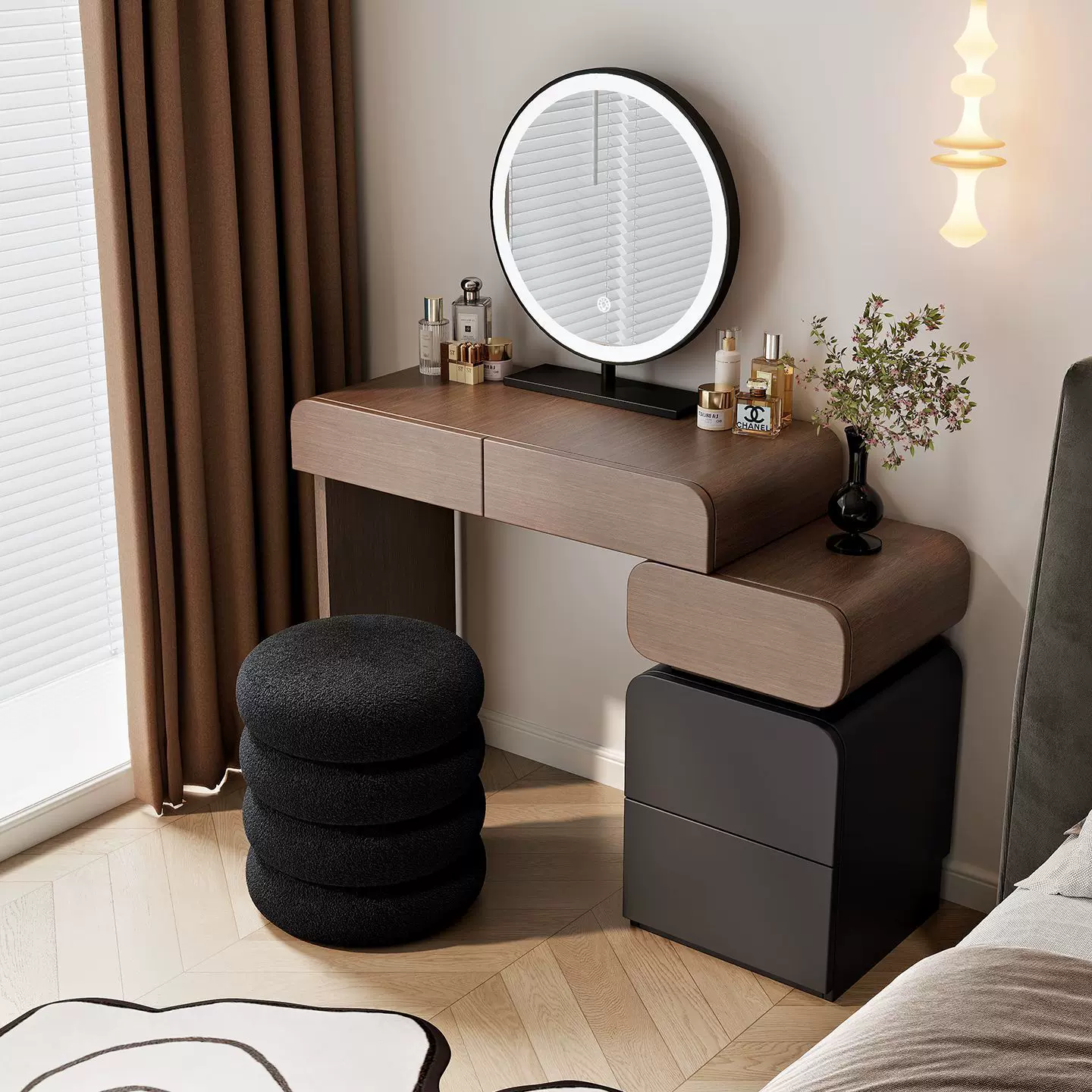 小户型实木梳妆台收纳柜一体奶油风卧室胡桃化妆桌简约现代梳妆桌